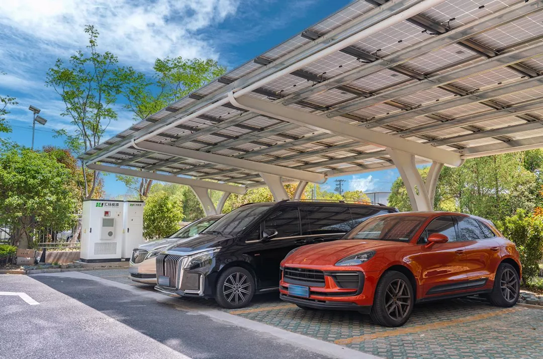 適合不同應用場景的光伏車棚系統介紹