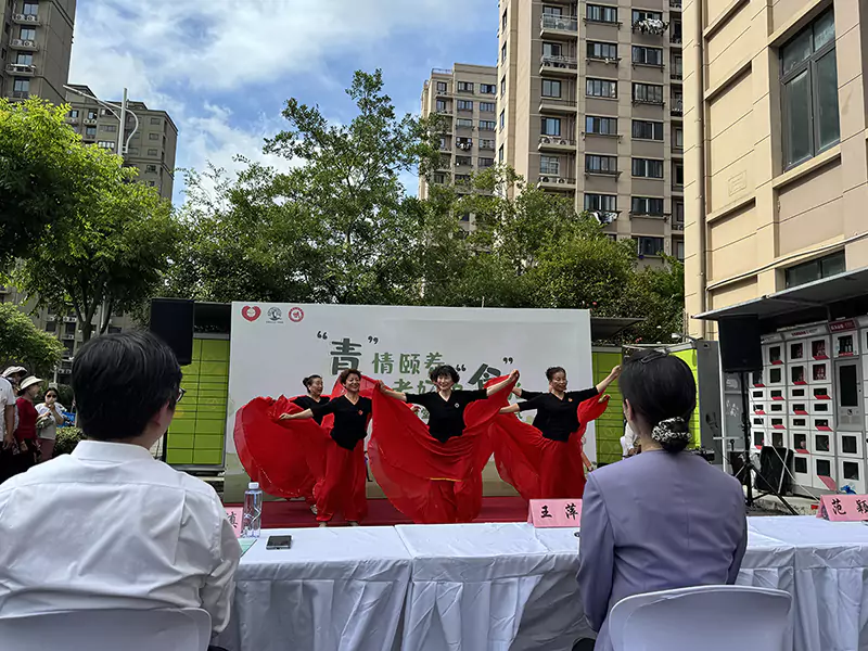 匯玨科技集團助力青村鎮社區長者食堂啟用，愛心捐贈溫暖人心